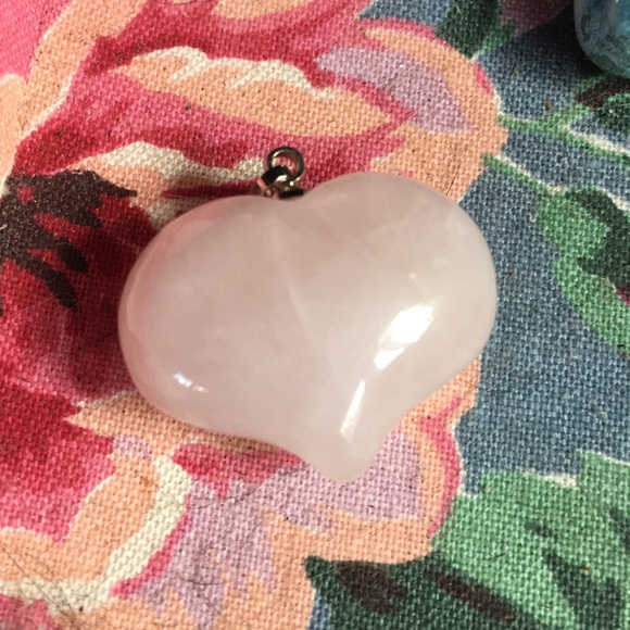Rose Quartz Heart Pendant - Picture 2 of 4
